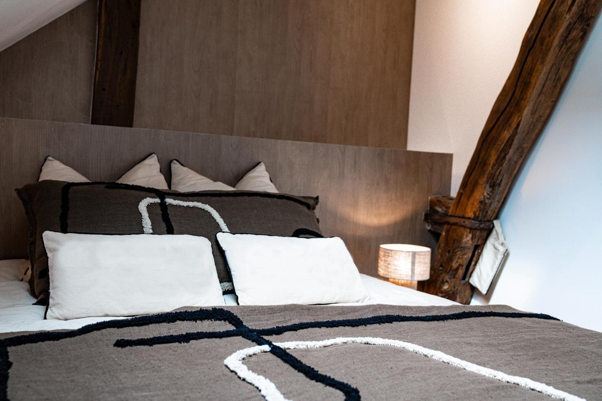 Velvet - Best Keys - Maison Duplex Elegante - Plein Centre Ville - Deco Minimaliste & Cosy - Literie Haut De Gamme - 2 Chambres Separees - Lit Queen Size & 1 Canape Convertible - Smart Tv - Wifi Fibre - Check-In Autonome Sens Exterior photo
