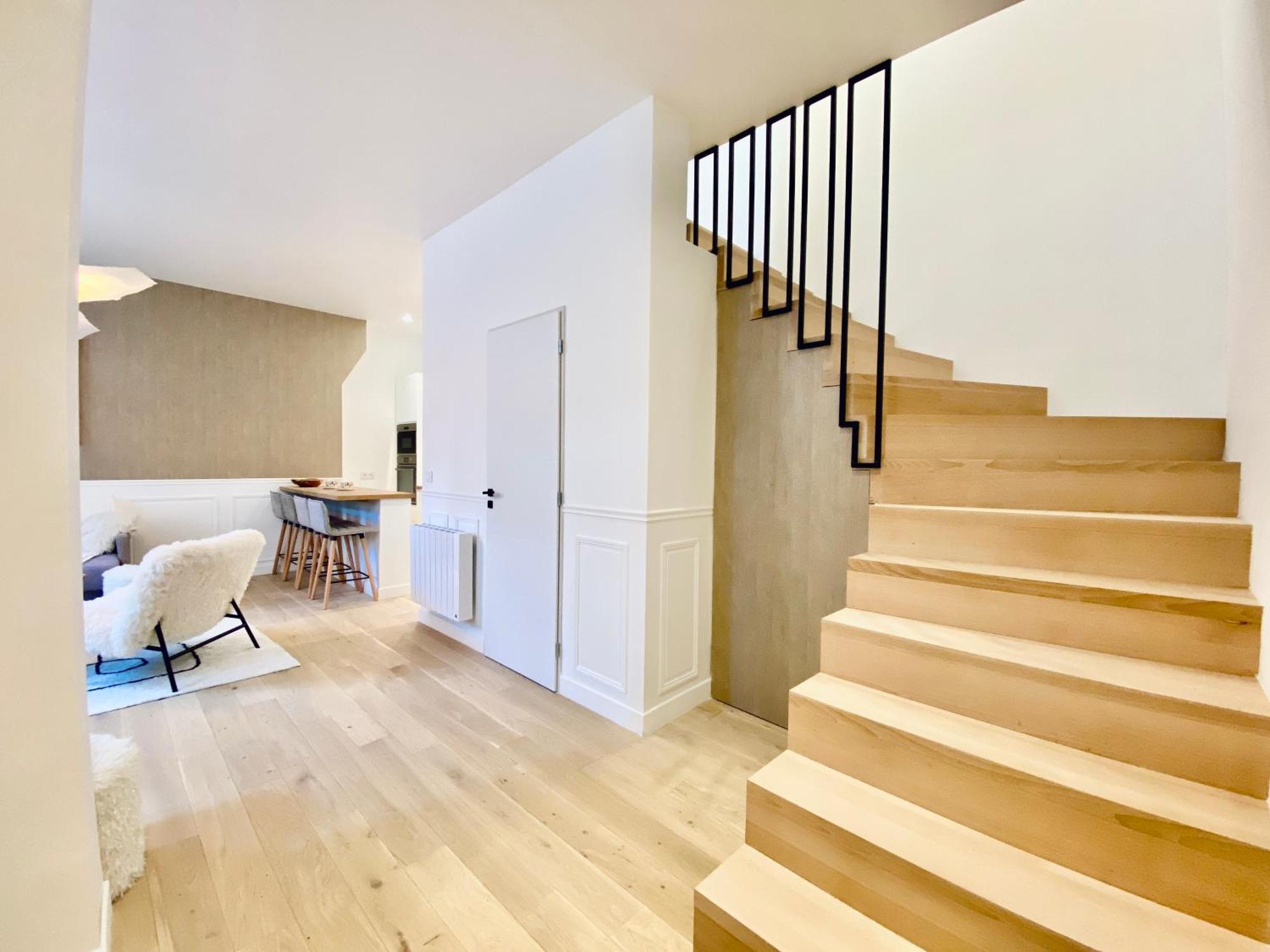 Velvet - Best Keys - Maison Duplex Elegante - Plein Centre Ville - Deco Minimaliste & Cosy - Literie Haut De Gamme - 2 Chambres Separees - Lit Queen Size & 1 Canape Convertible - Smart Tv - Wifi Fibre - Check-In Autonome Sens Exterior photo